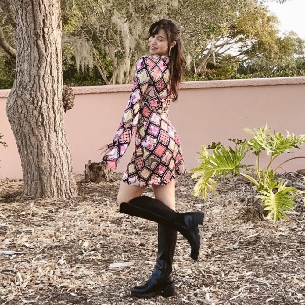 Funky Retro 60s Groovy Dress 💗🧡💛